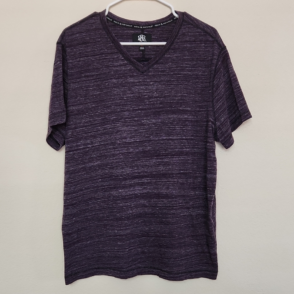 Mens XL Rock & Republic V-neck Shirt
